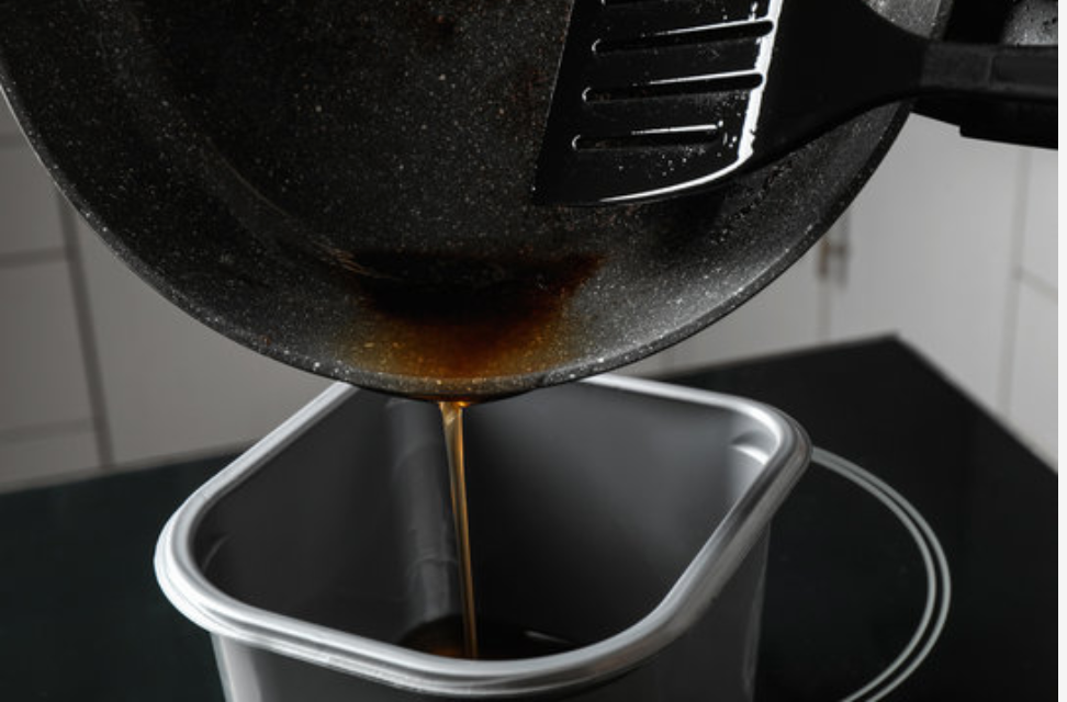How to dispose used vegetable oil in Canada- Mychopchop #1 online grocery store in Canada